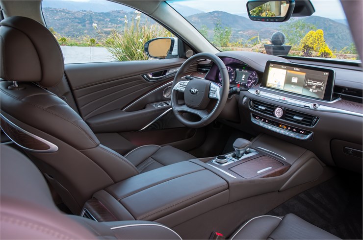 2019 Kia K900 Interiors