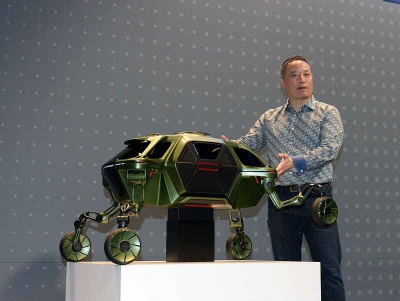 Hyundai Elevate Walking Car