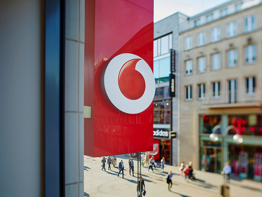 Vodafone to buy Kabel Deutschland Holding.