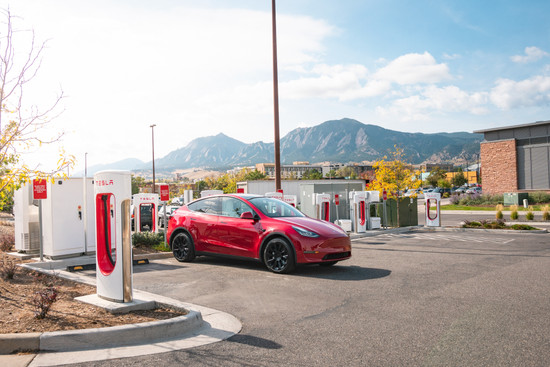 tesla supercharger restaurant
