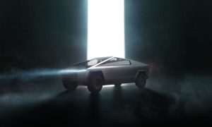 Tesla&rsquo;s First Cybertruck Out for a Ride