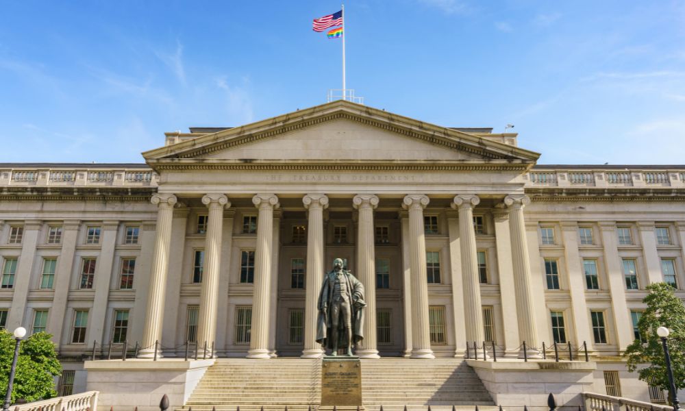 Treasury Yields Rise to a 16-Year High on Rate Speculation