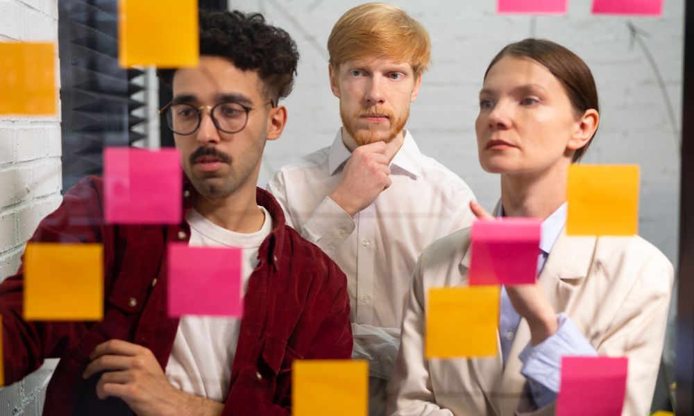 What Is Service Leadership and Their Responsibilities?