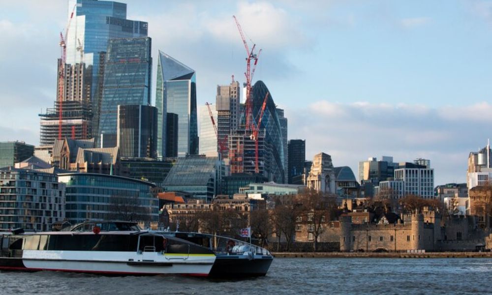 UK CEOs Earn Record Salaries as Income Disparity Widens, in 2023