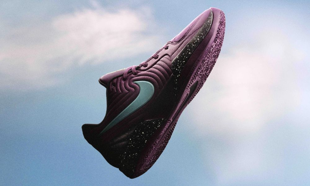 Nike Stock Drops 6% with Revenue Forecast Withdrawal and Low Sales