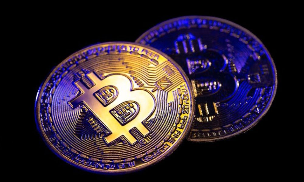 Bitcoin Nears ,000 in Historic Rally, Eyes 0,000 Milestone