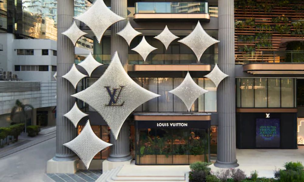 Luxury good sales drop