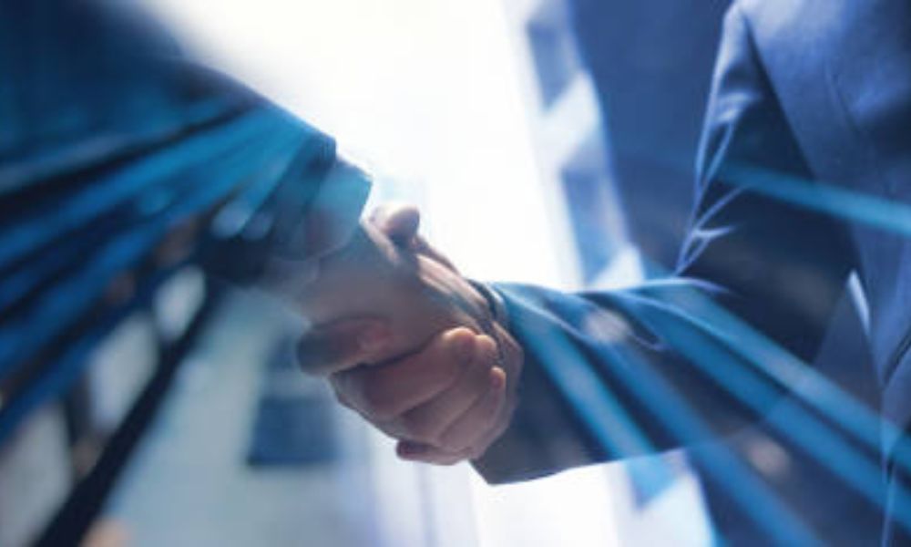 Bain Capital Matches CC Capital&rsquo;s .8B Bid for Insignia