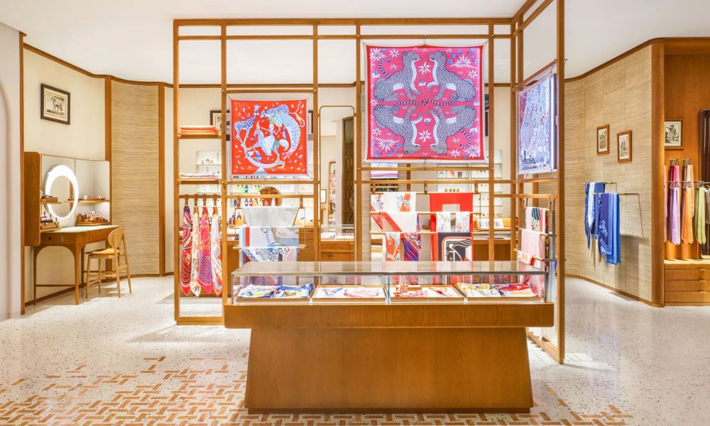 Herm&egrave;s Defies Luxury Market Slowdown with Strong Sales and Higher Demand