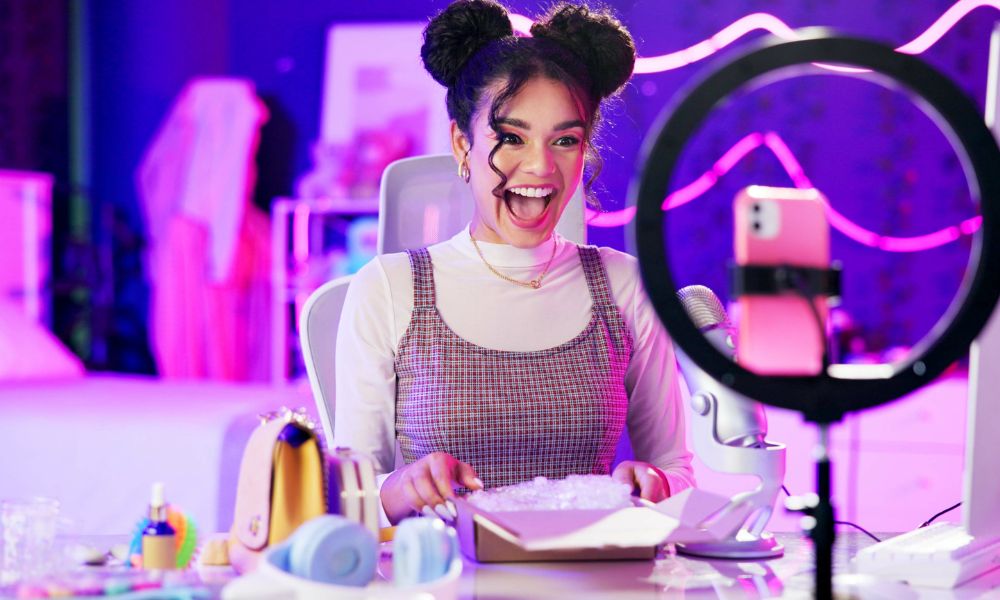 8 Trends Defining Influencer Marketing in 2025