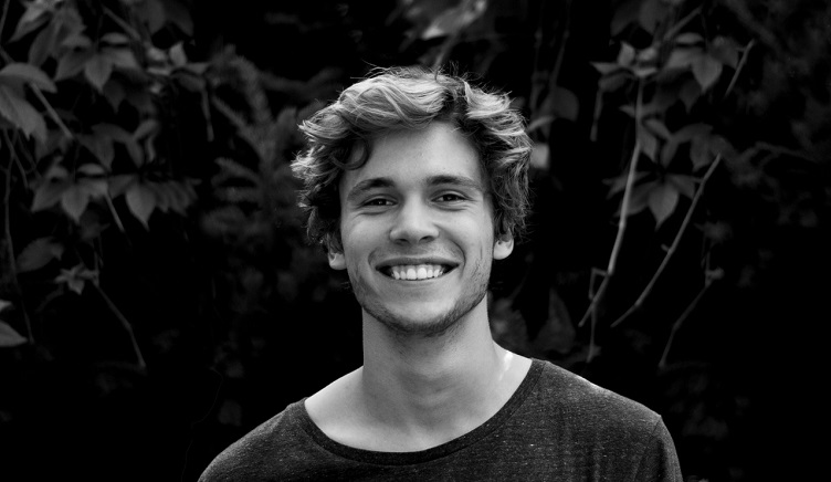 Tesla Announces Price Cut around the Globe as Sales Dips