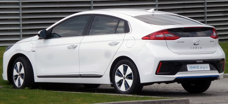 Traditional vs modern leadership